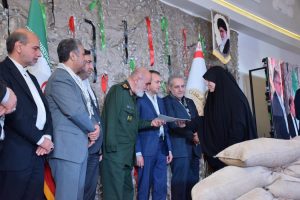 مراسم گرامیداشت هفته بسیج در بانك صنعت و معدن برگزار شد/ دكتر شایان: بسیج یك نهاد مردمی، امیدآفرین و مقدس است كه بیش از چهار دهه به اسلام و انقلاب خدمت نموده است