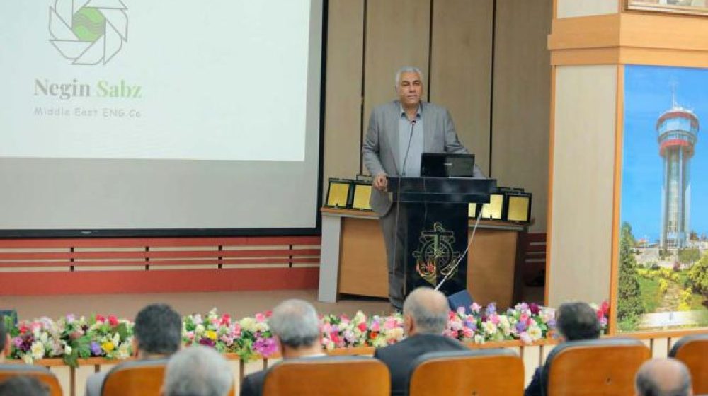 اله_مراد-عفیفی_پور-تولید-منابع-علمی-و-اختصاصی-فارسی-راهنمای-کشتی-در-کشور-620x410