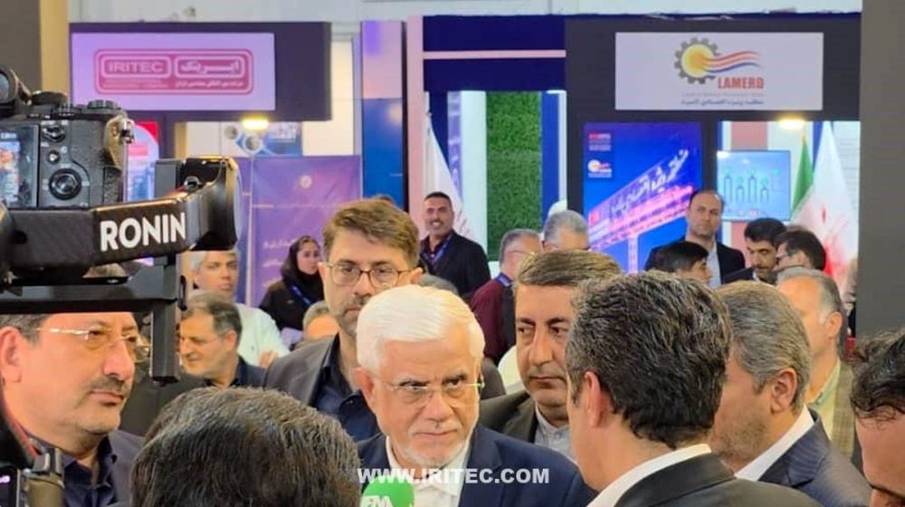 بازدید-مقامات-عالی_رتبه-از-غرفه-مشترک-ایمیدرو-و-ایریتک-در-نمایشگاه-ایران-اکسپو-2 (1)
