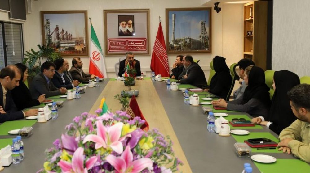 برگزاری-مراسم-گرامیداشت-روز-ایمنی،-بهداشت-و-محیط-زیست-در-شرکت-ایریتک-scaled-960x457 (1)
